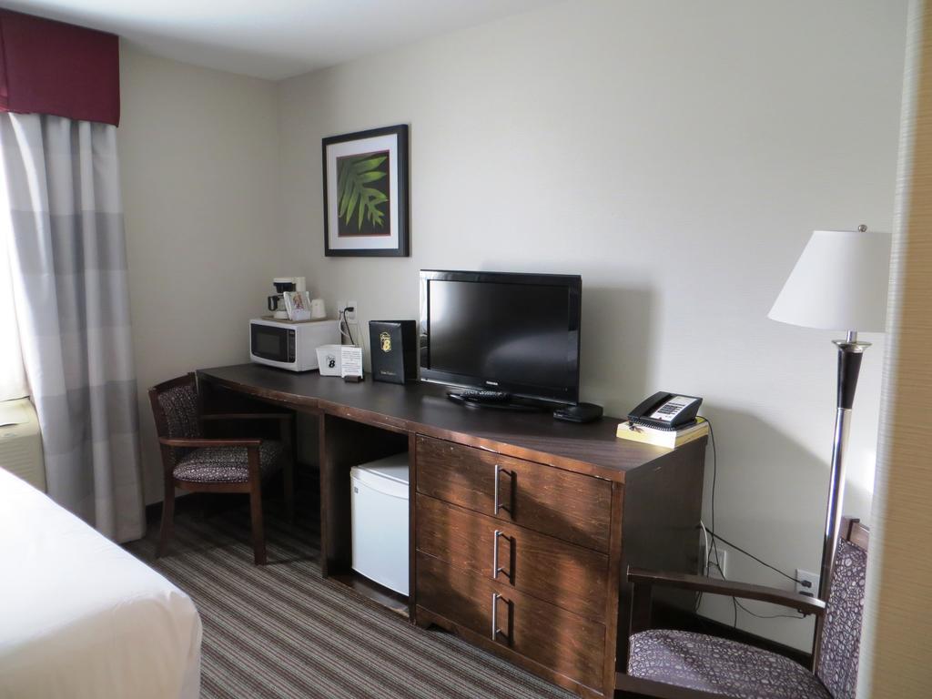 Hotel Super 8 By Wyndham Saskatoon Near Downtown Esterno foto