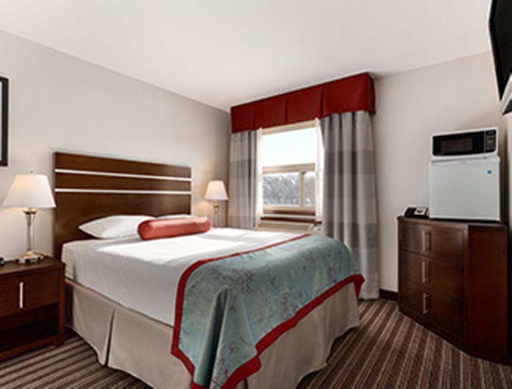 Hotel Super 8 By Wyndham Saskatoon Near Downtown Esterno foto