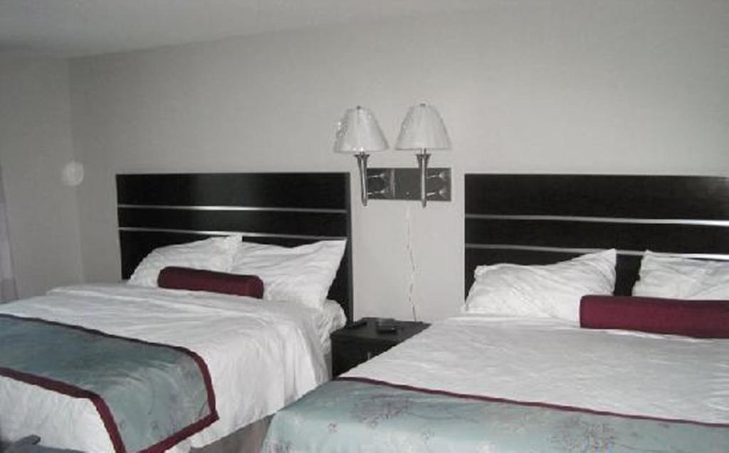 Hotel Super 8 By Wyndham Saskatoon Near Downtown Esterno foto